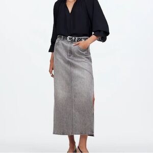 Madewell Women Denim Jean Side-Slit Midi Skirt in Hallandale Gray Wash Size 26